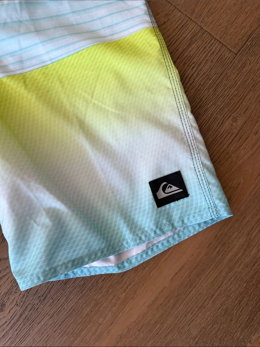 Quiksilver Men’s Navy, Teal & Lime Gradient Boardshorts